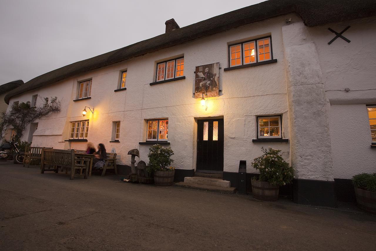 Duke Of York Hotel Dolton Exterior foto